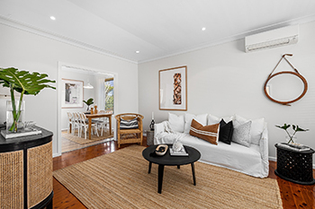 living-room-g2f619c593_1920